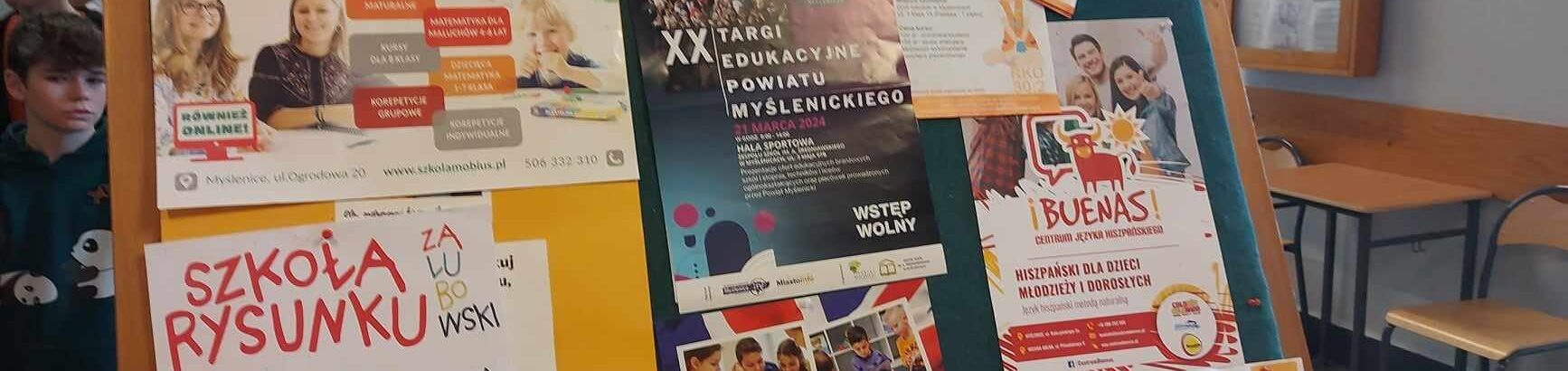 Udział klas ósmych SP nr 1 z Dobczyc w Targach Edukacyjnych Powiatu Myślenickiego