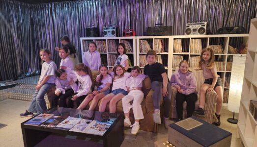 Podróż klas trzecich przez dźwięki i gwiazdy