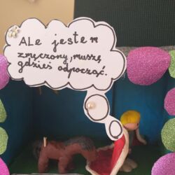 Praca metodą intersemiotyczną w klasie 4a