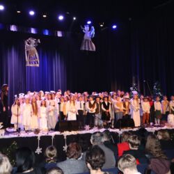 Koncert przygotowany przez uczniów i nauczycieli naszej szkoły.