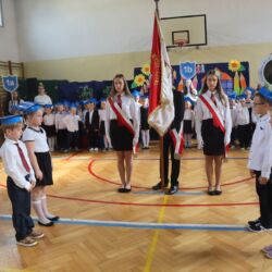 Ślubowanie uczniów klas pierwszych