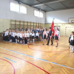 Uczniowie podczas ślubowania