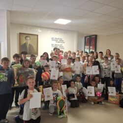 Wręczenie pucharów za udział i miejsca w Turnieju Szachowym