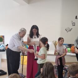 Wręczenie pucharów za udział i miejsca w Turnieju Szachowym