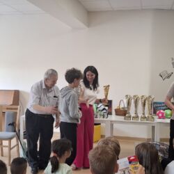 Wręczenie pucharów za udział i miejsca w Turnieju Szachowym