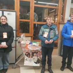 Wolontariusze na Świątecznej Zbiórce Żywności
